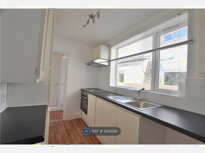 3 Bedroom Terraced House To Rent In Tredworth Road, Gloucester, GL1