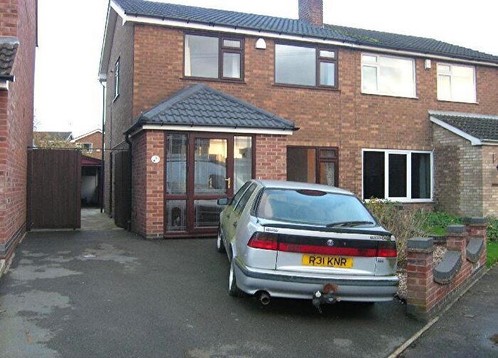3 Bedroom Semi-Detached House To Rent In Brooklands Close, Whetstone, LE8