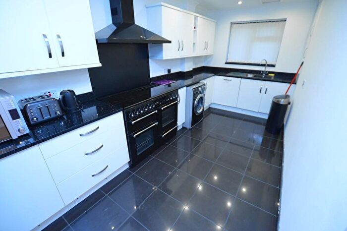 3 Bedroom Detached House To Rent In The Glade, Croydon, CR0