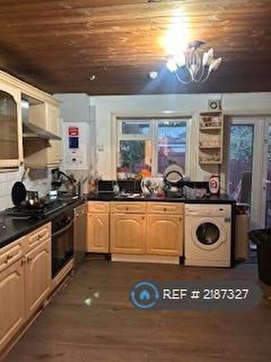 3 Bedroom Terraced House To Rent In Aylmer Rd, London, RM8