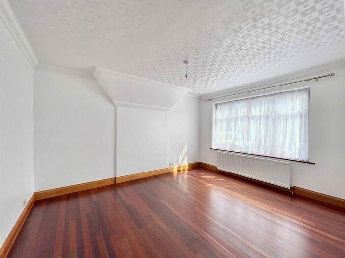 3 Bedroom End Of Terrace House To Rent In Cambridge Avenue, Greenford, UB6