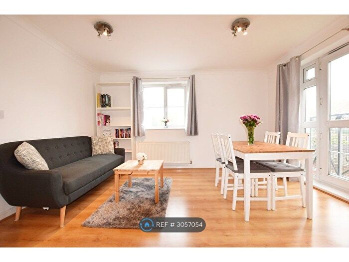 2 Bedroom Flat To Rent In Runway Close, London, NW9