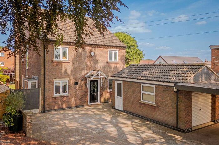 5 Bedroom Detached House For Sale In School Road, Hemingbrough, YO8