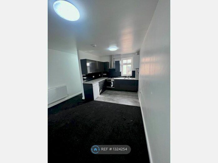 2 Bedroom Flat To Rent In Field Road, London, E7