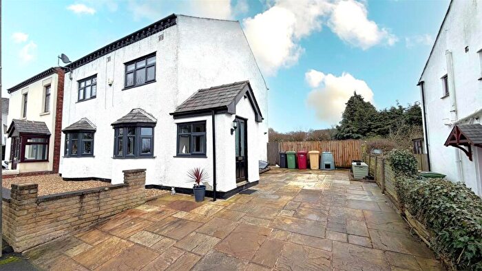 4 Bedroom Cottage For Sale In Mill Lane, Westhoughton, Bolton, BL5