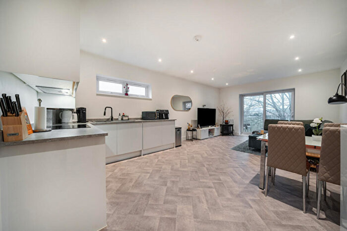 1 Bedroom Apartment For Sale In Penhill Road, Bexley, DA5