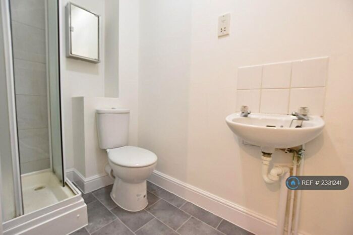 1 Bedroom Flat To Rent In Crescent Road, Luton, LU2