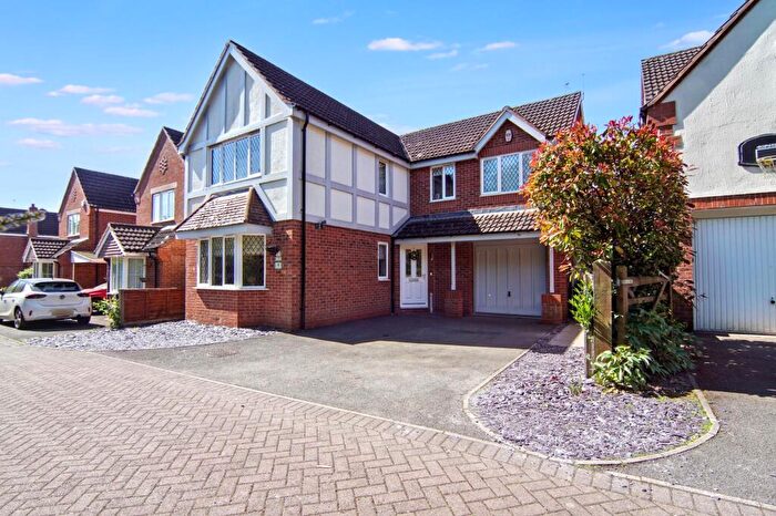 4 Bedroom Detached House For Sale In Grovefield Crescent, Balsall Common, CV7