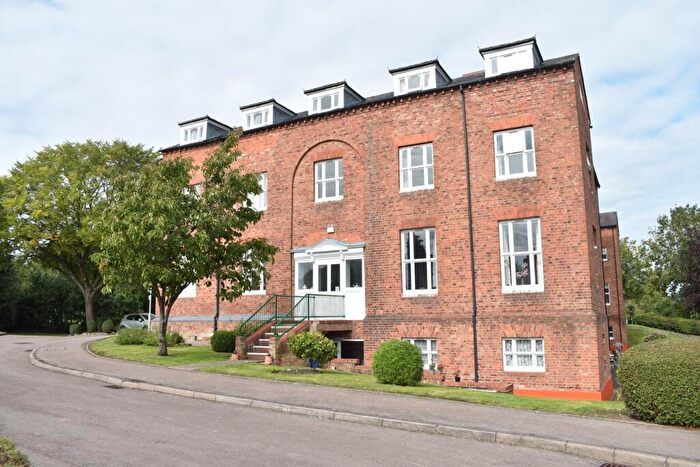 2 Bedroom Flat For Sale In Webber House, Shephard Mead, Tewkesbury, GL20