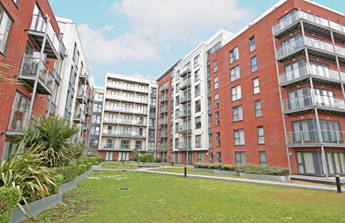 1 Bedroom Apartment To Rent In Mosaic House, Midland Road, Hemel Hempstead, Hertfordshire, HP2