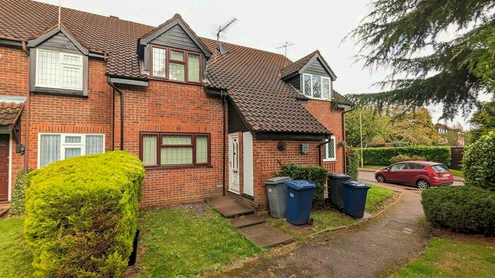 1 Bedroom Terraced House To Rent In Boleyn Way, New Barnet, Barnet, EN5