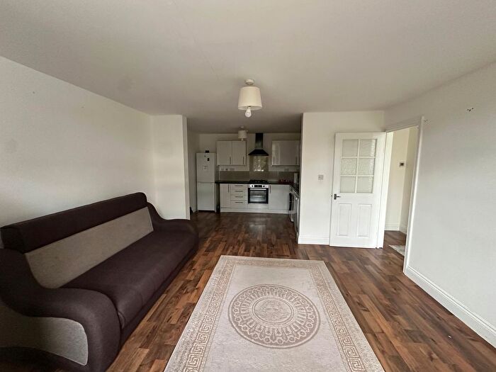 2 Bedroom Maisonette To Rent In Eastcote Lane, Harrow, HA2