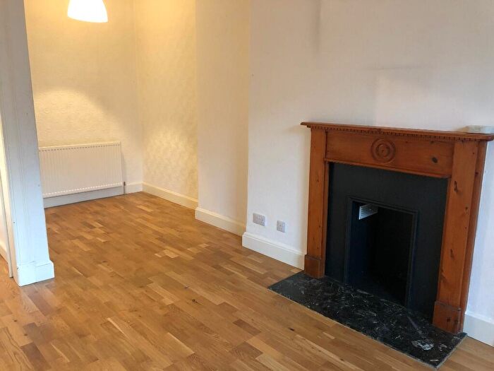 1 Bedroom Flat To Rent In Wardlaw Place, Gorgie, Edinburgh, EH11