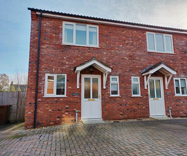 2 Bedroom Semi Detached House To Rent In Culmstock Road, Cullompton, EX15