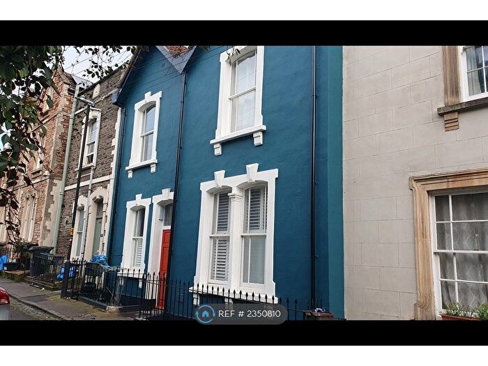 2 Bedroom Flat To Rent In Cobourg Road, Bristol, BS6