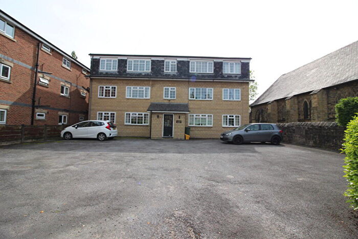 2 Bedroom Flat To Rent In St. Marys Court, Hollingworth, SK14