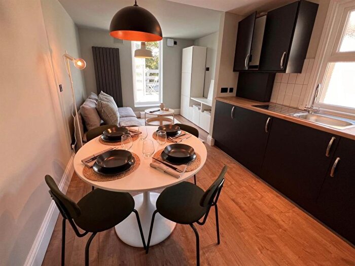 2 Bedroom Flat To Rent In Colworth Road, Leytonstone, E11