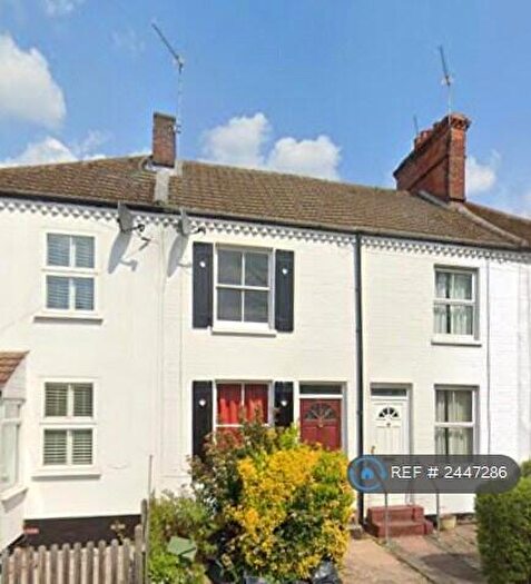 2 Bedroom Terraced House To Rent In Oxford Road, Wokingham, RG41