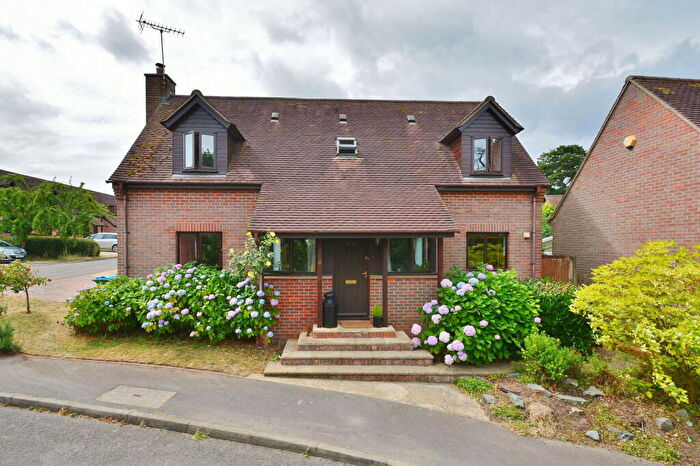 4 Bedroom Detached House For Sale In The Lawns, Brill, HP18