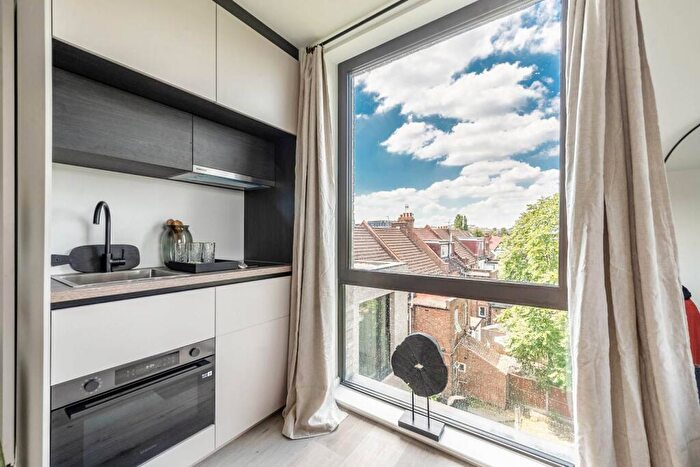 Studio To Rent In Ferme House, Harrow, HA1