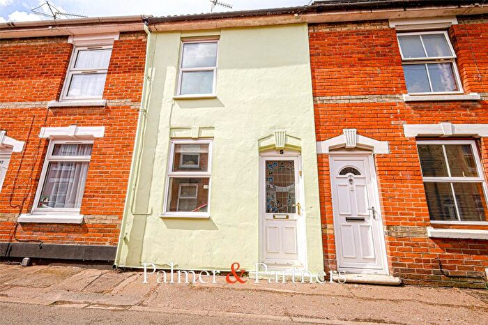 2 Bedroom Terraced House To Rent In New Park Street, Colchester, Essex, CO1