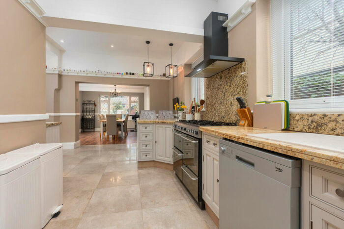 5 Bedroom Detached House For Sale In St. Annes Road East, Lytham St. Annes, FY8