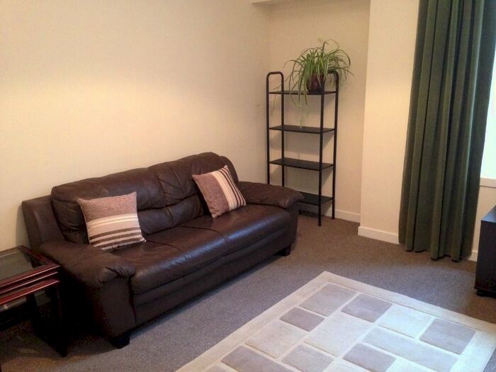 1 Bedroom Flat To Rent In Hill Street, Rosemount, Aberdeen, AB25
