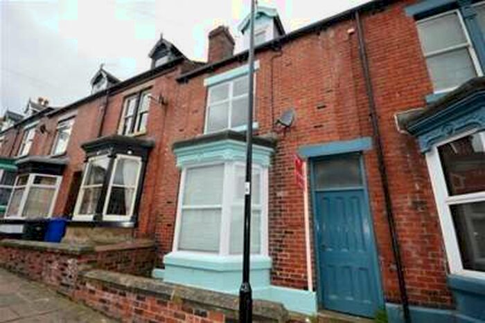 3 Bedroom House To Rent In Ranby Road, Banner Cross, S11