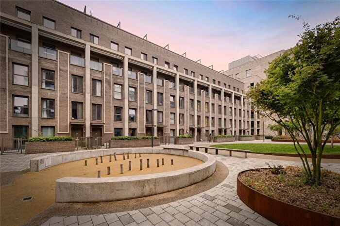 3 Bedroom Flat For Sale In Shipbuilding Way, Upton Park, London, E13