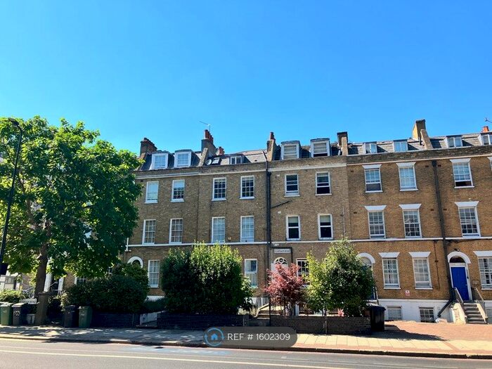 3 Bedroom Flat To Rent In Clapham Road, London, SW9