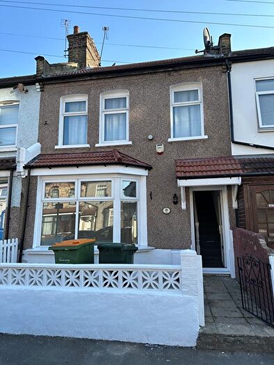 4 Bedroom Terraced House To Rent In Alexandra Road, London, E6