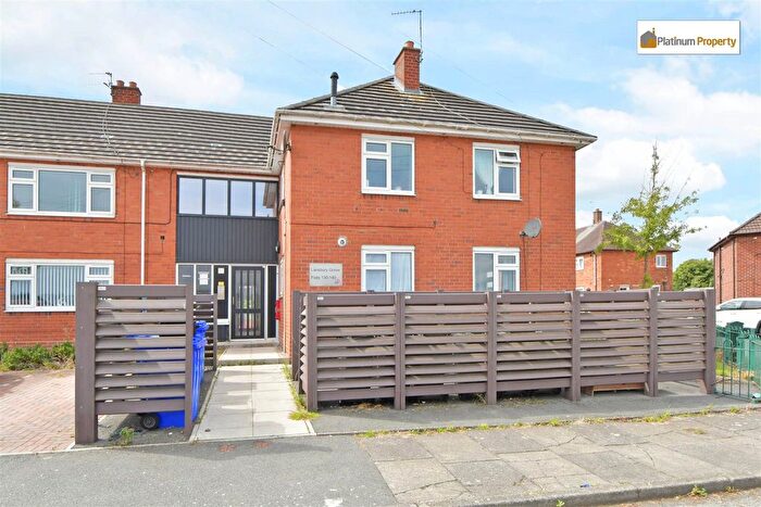 2 Bedroom Flat For Sale In Lansbury Grove, Meir, ST3