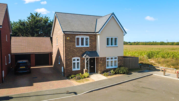 4 Bedroom Detached House For Sale In Butterfield Way, Ash, CT3