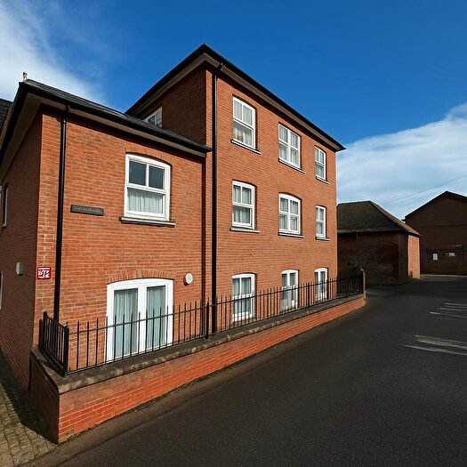 1 Bedroom Flat For Sale In Milliners Place, Matthew Street, Dunstable, LU6