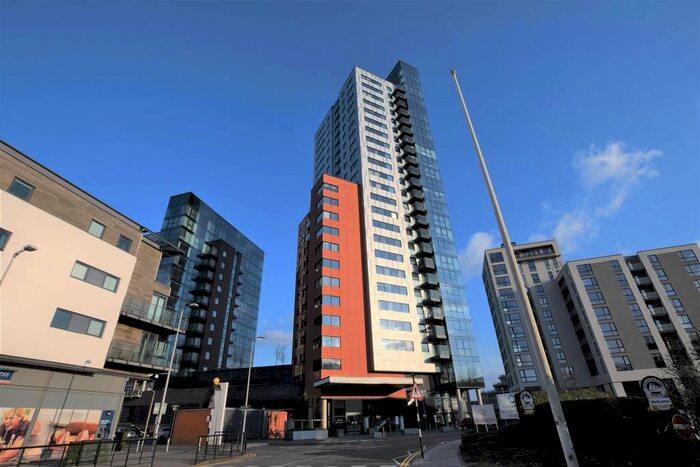2 Bedroom Flat To Rent In The Moresby Tower, Ocean Way, Southampton, SO14
