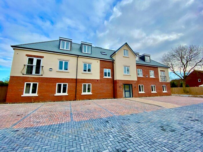 2 Bedroom Apartment To Rent In Danelaw Court, Hinckley, LE10