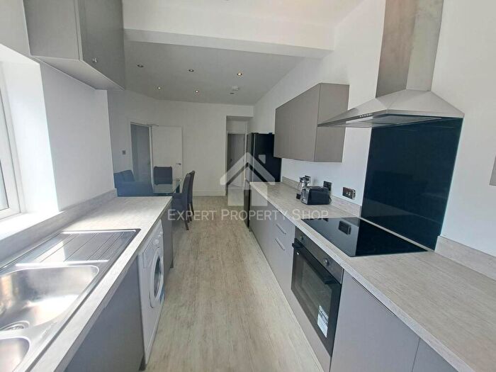 1 Bedroom House To Rent In Room, Church Street, Creswell, S80