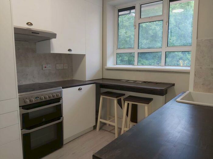 2 Bedroom Flat To Rent In Kingswood Estate, Dulwich, SE21