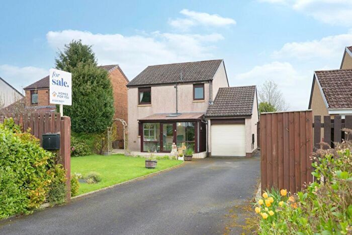 3 Bedroom Detached House For Sale In Redpath Drive, Falkirk, FK2