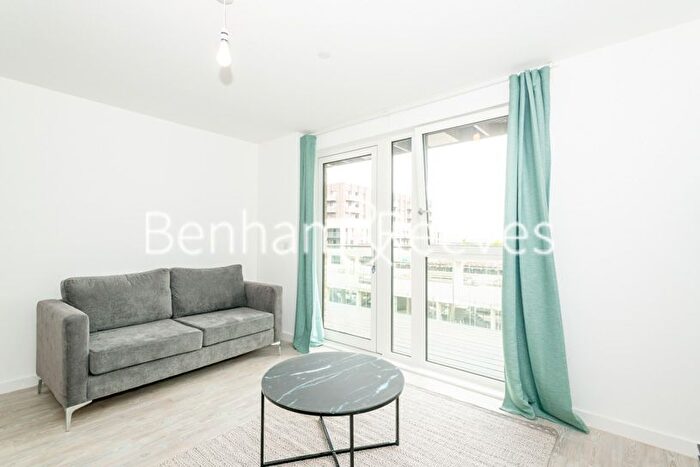 1 Bedroom Flat To Rent In Chamberlain Court, Ironworks Way, E13
