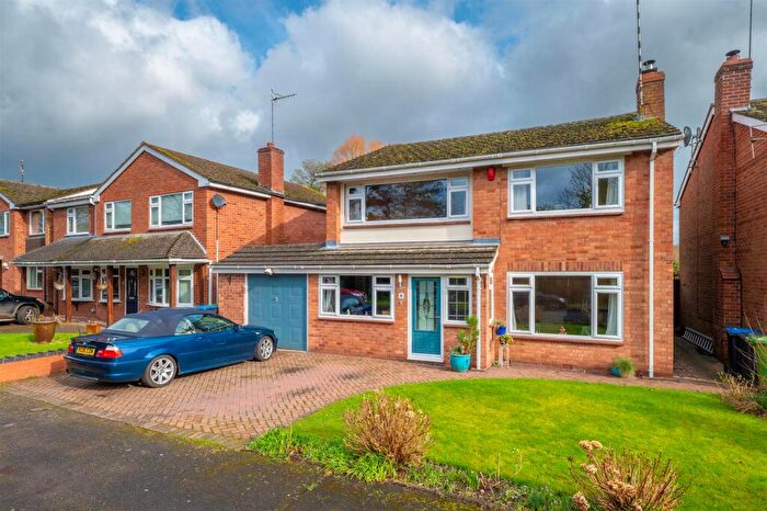 4 Bedroom Detached House For Sale In Appleby Close, Great Alne, B49