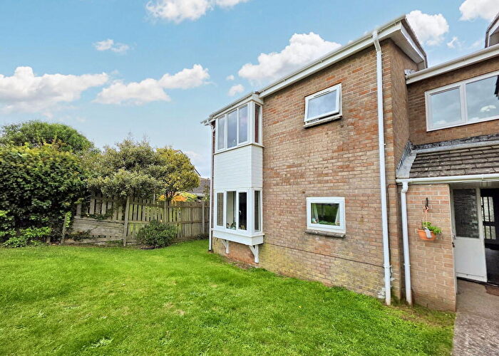 1 Bedroom Flat For Sale In Tapson Drive, Turnchapel, Plymouth, PL9