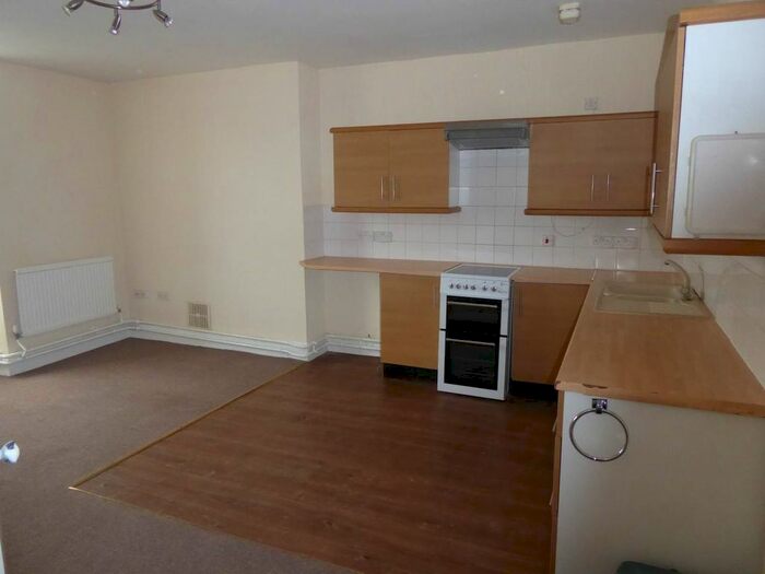3 Bedroom Flat To Rent In King Street, Carmarthen, Carmarthenshire, SA31