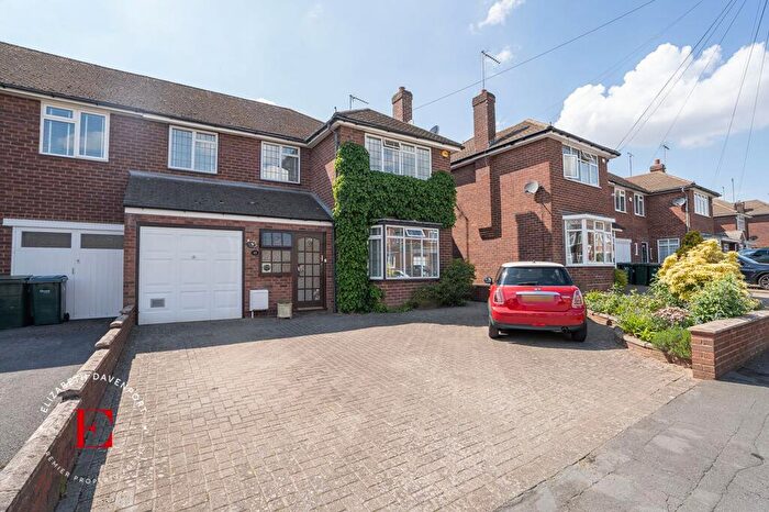 4 Bedroom Semi Detached House For Sale In Frobisher Road, Coventry, CV3