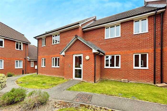 1 Bedroom Apartment To Rent In Chiltern Close, Chelmsford, Essex, CM1