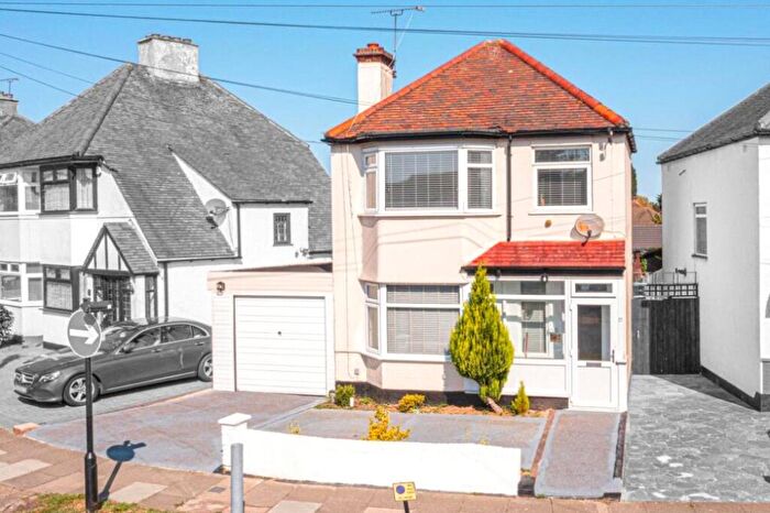 3 Bedroom Detached House To Rent In St. Lukes Road, Southend-on-Sea, Essex, SS2