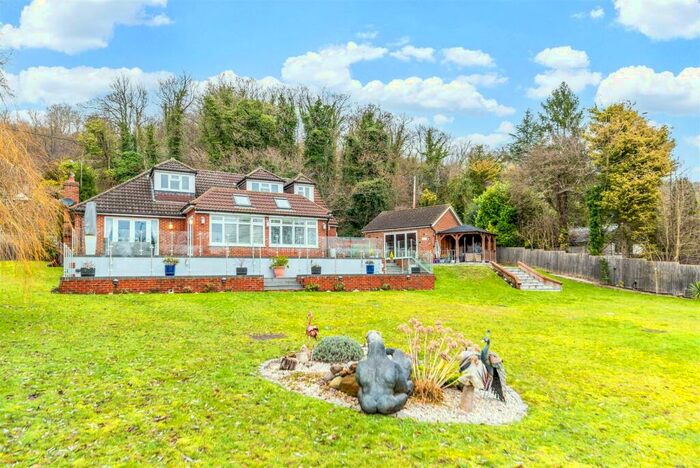 3 Bedroom Detached House For Sale In Pilgrims Way, Trottiscliffe, West Malling, ME19