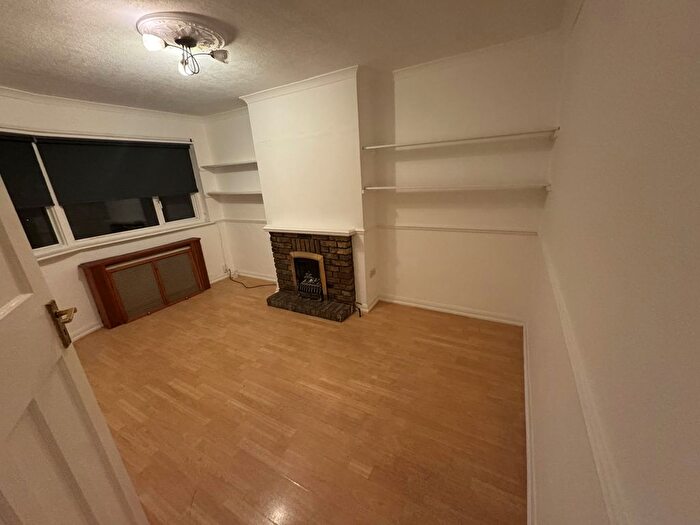 2 Bedroom Flat To Rent In Glenwood Close, Harrow, HA1