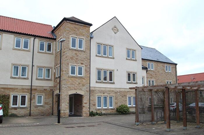 2 Bedroom Flat To Rent In Micklethwaite Grove, Wetherby, West Yorkshire, Uk, LS22