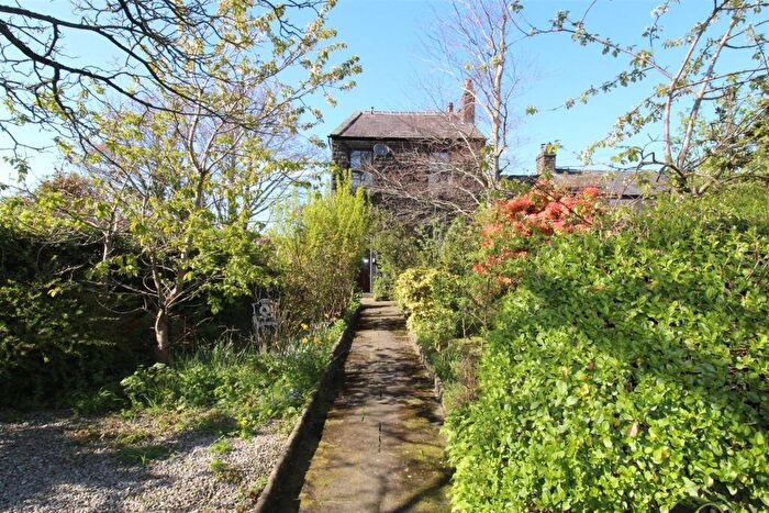 2 Bedroom Character Property For Sale In Babylon Lane, Heath Charnock, Chorley, PR6